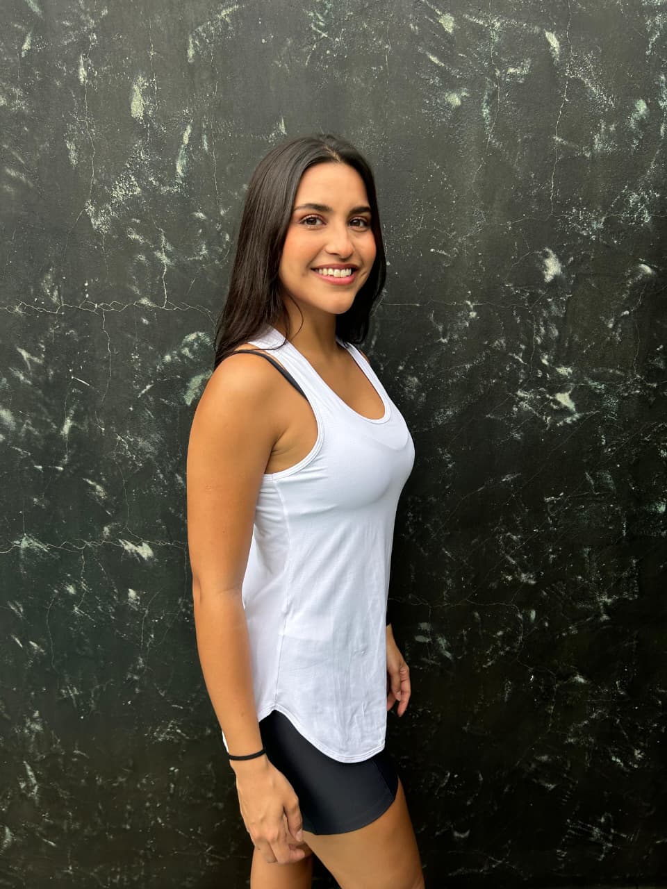 Regata em dryfit com a alça mais larga